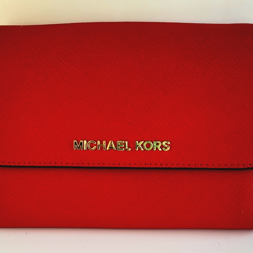 Michael Kors Jet Set Travel Crossbody | Chili Red Saffiano leather